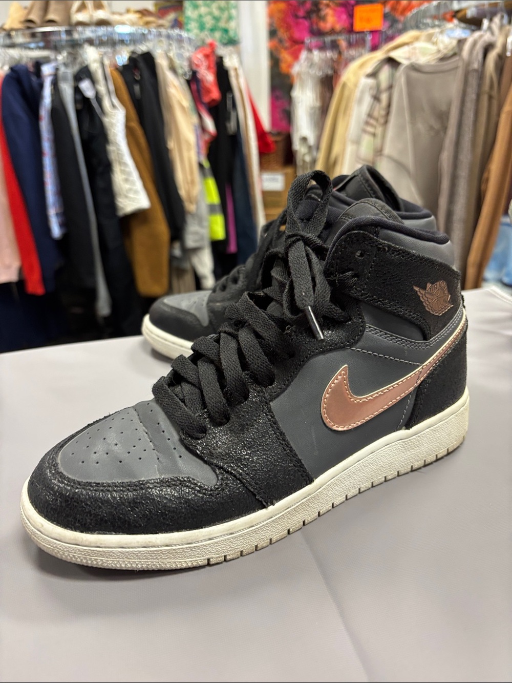 Air Jordan 1 Retro High ‘Bronze Medal’Nike Black and Rose Gold High-Top Sneakers